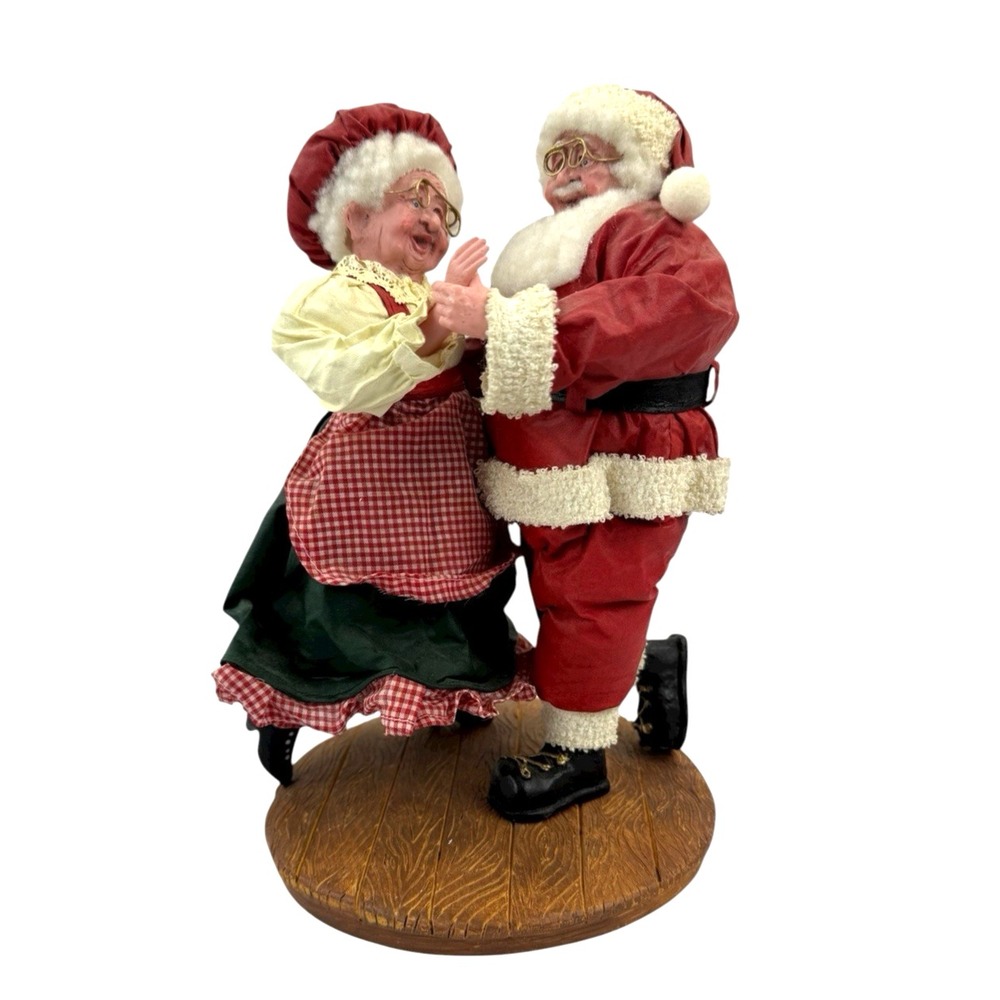 Clothtique Fabric Mache Mr & Mrs Santa Claus Dancing On Ceramic Base 11"